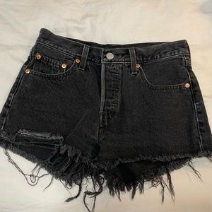 Levi shorts size w25 black